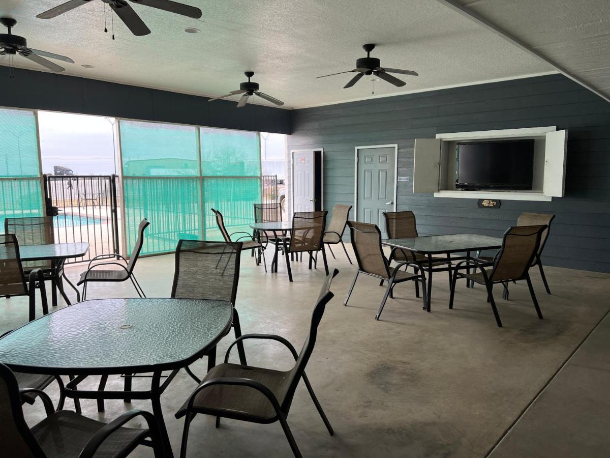 Hotel Bien Venido Pearsall Buitenkant foto
