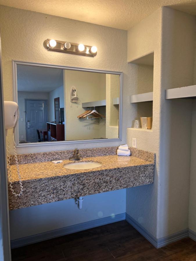 Hotel Bien Venido Pearsall Buitenkant foto